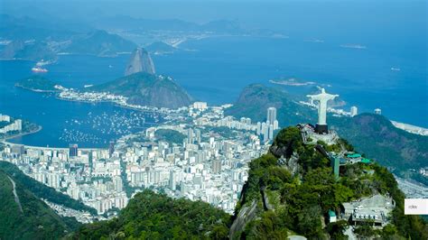  Corcovado – Eine Ode an die Schönheit Rio de Janeiros